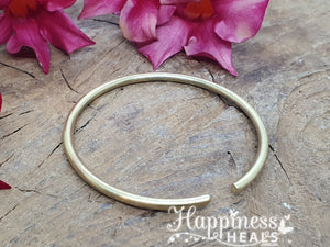 Minimalist Brass Cuff Bracelet – Timeless, Elegant & Versatile